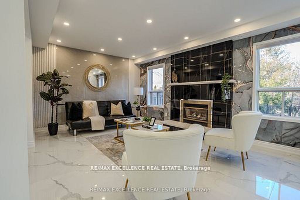 Photo of 6839 Gracefield Drive, Mississauga, ON L5N 6T6 (MLS # W12786614)