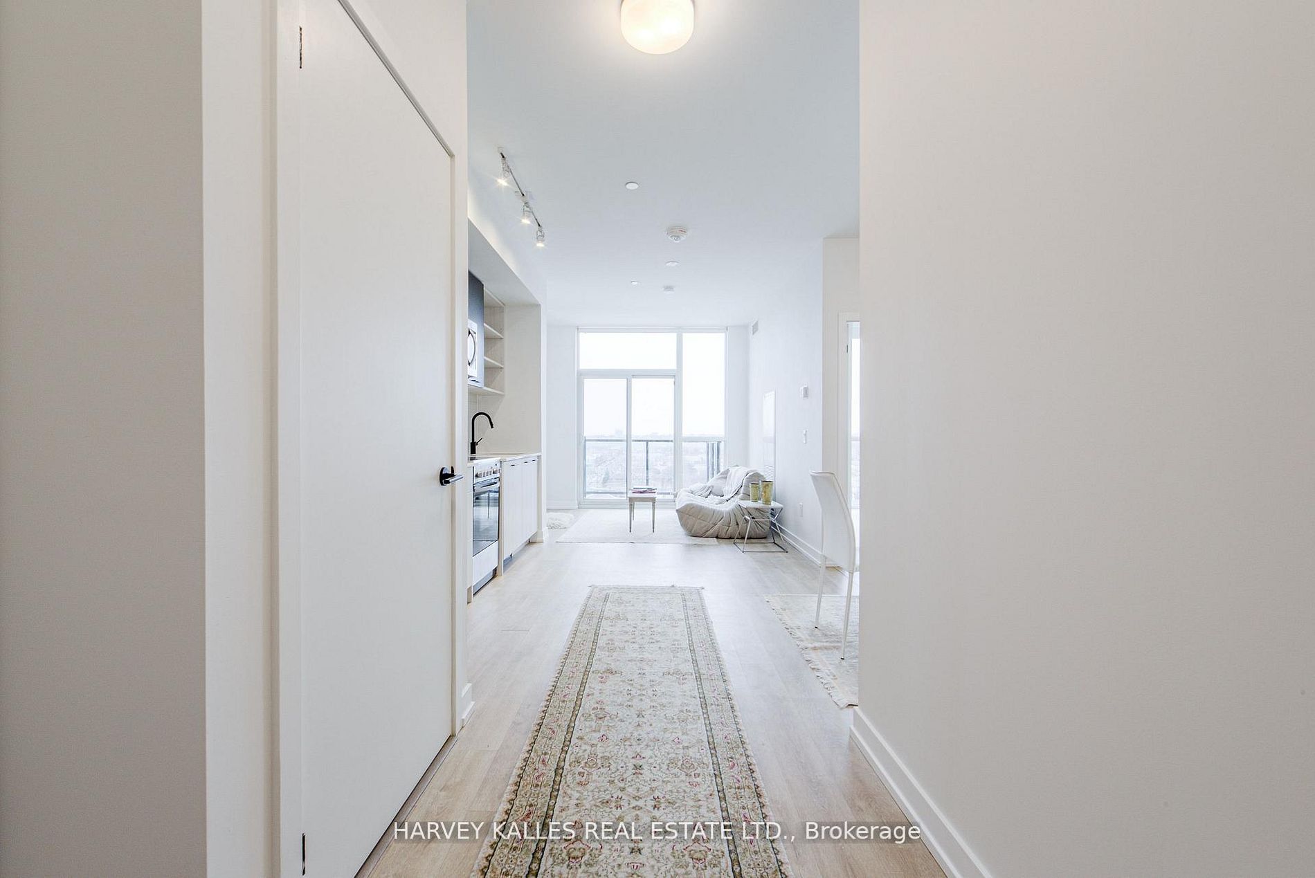 2300 St Clair Avenue E 1001