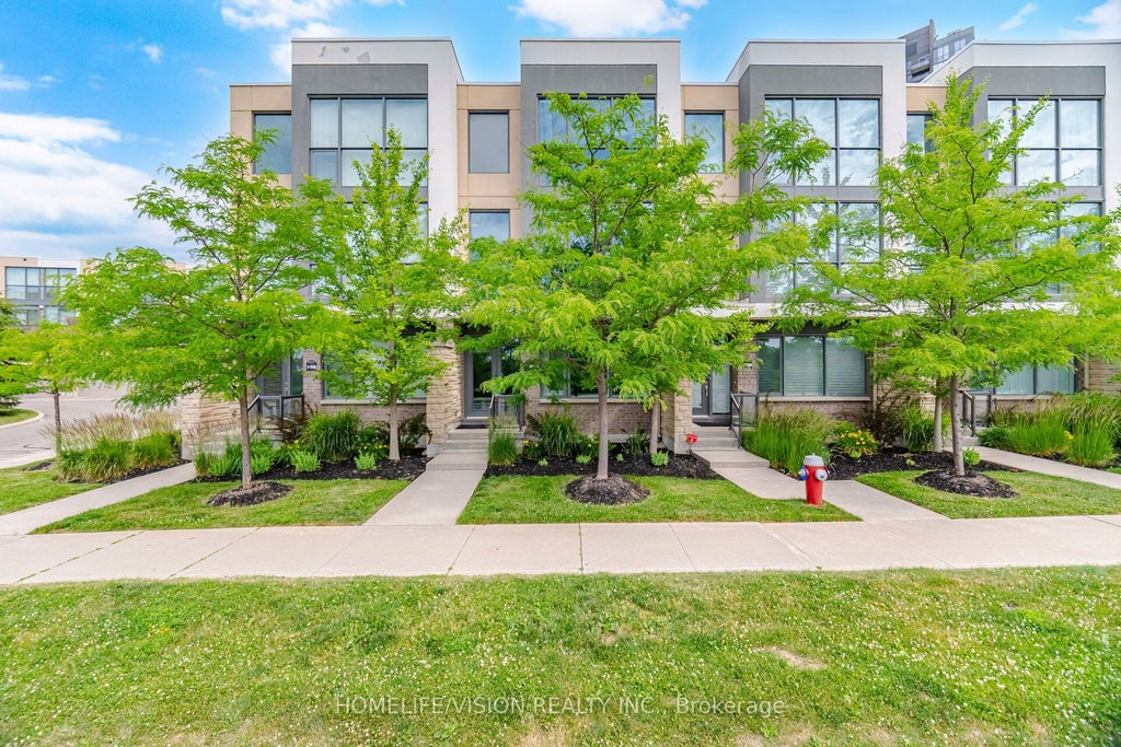 Photo of 150 Little Creek Road #2, Mississauga, ON L5R 0E9 (MLS # W13529942)