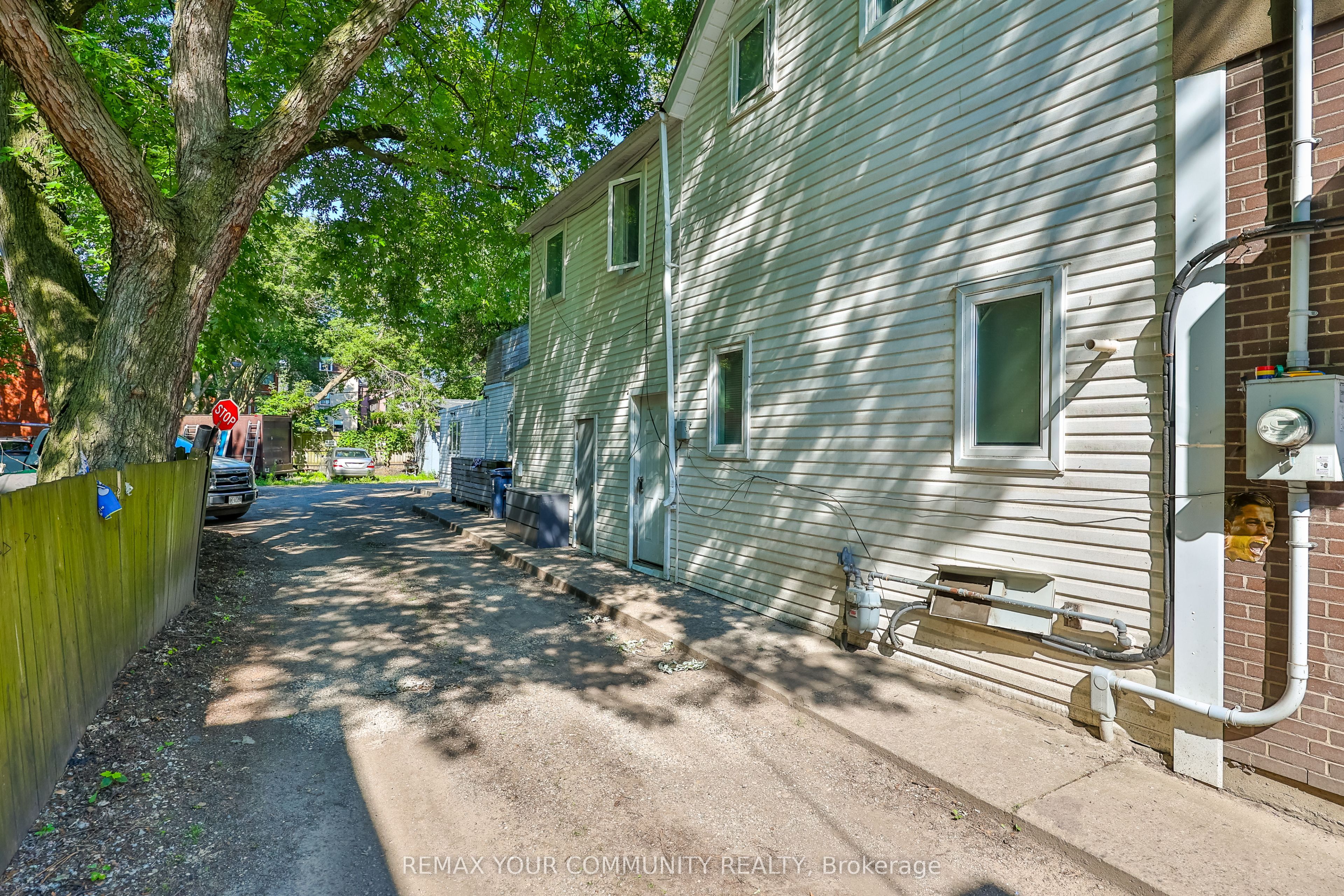 316 Dufferin Street