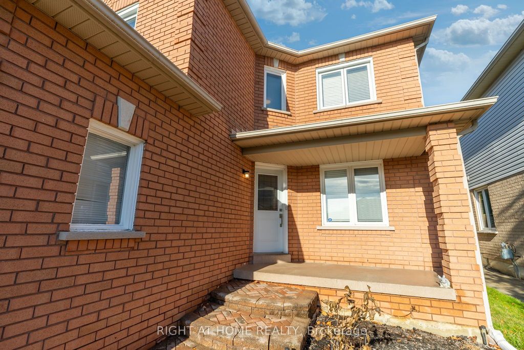 Photo of 1040 Beaver Valley Crescent, Oshawa, ON L1J 8N2 (MLS # E12948930)