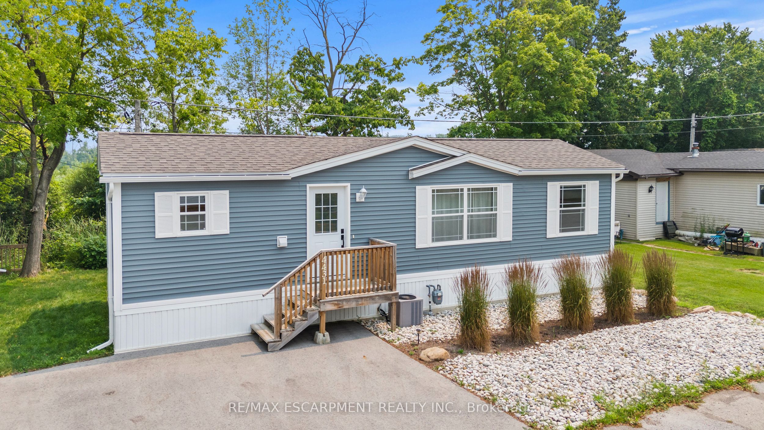 4431 Timothy Lane W