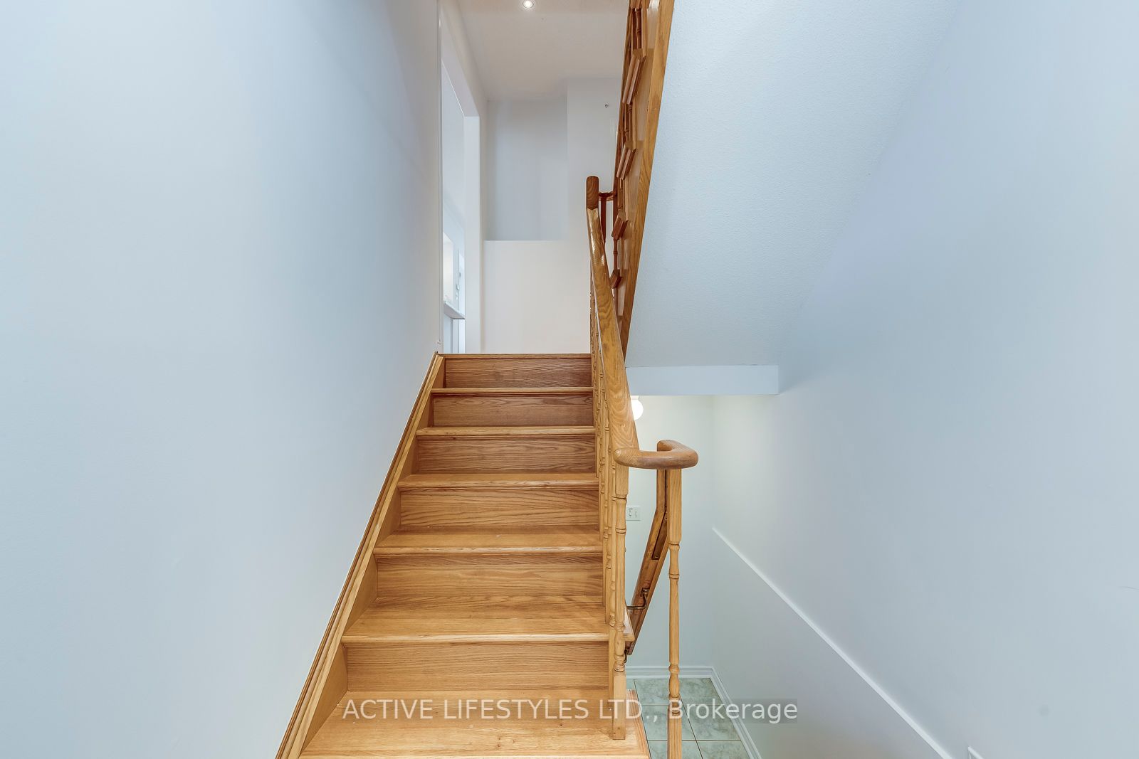 1591 South Parade Court 27