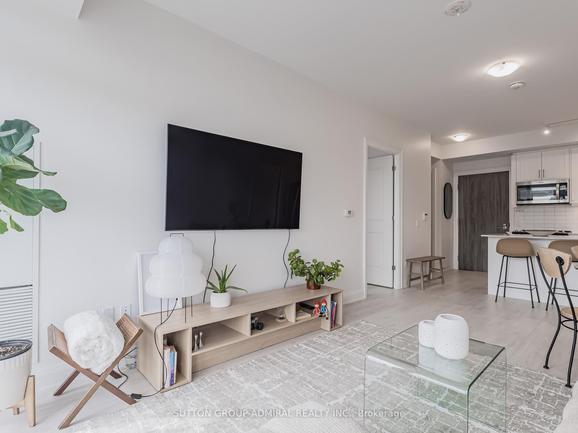 20 Gatineau Drive 706