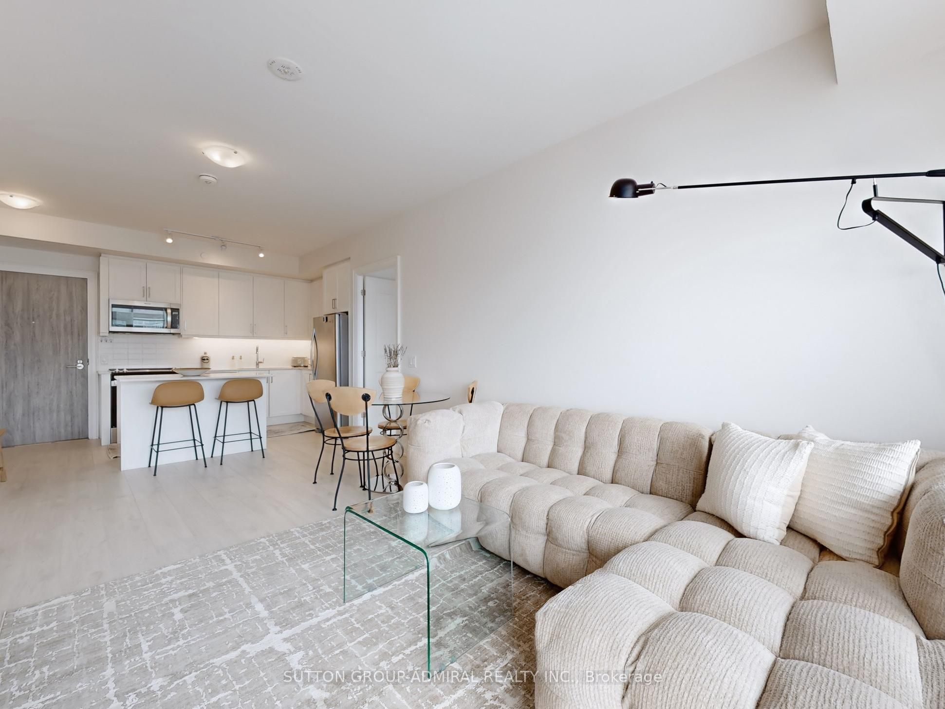 20 Gatineau Drive 706