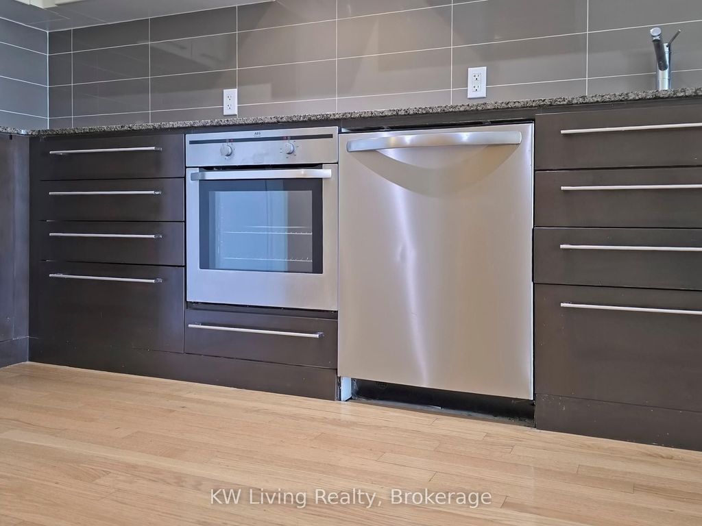 Photo of 770 Bay Street #1403, Toronto, ON M5G 0A6 (MLS # C12015542)