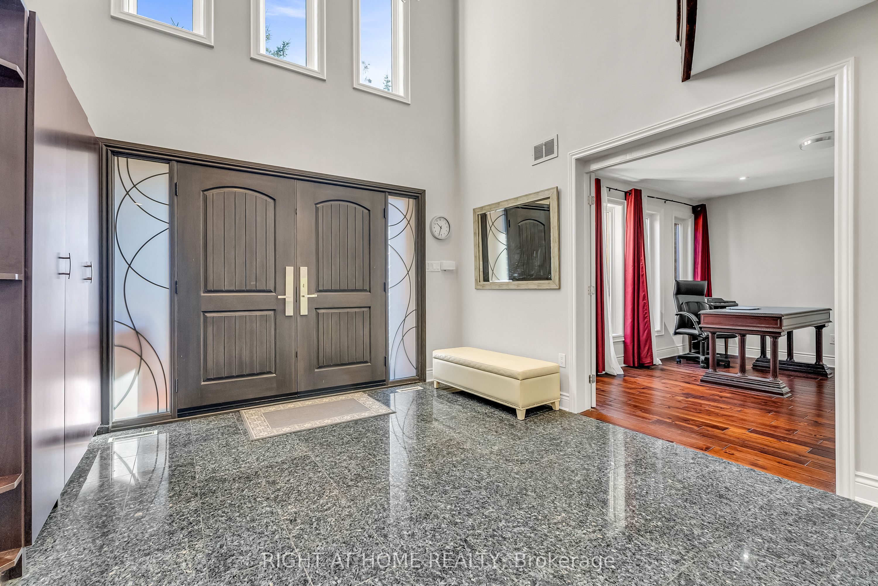 373 Firglen Ridge