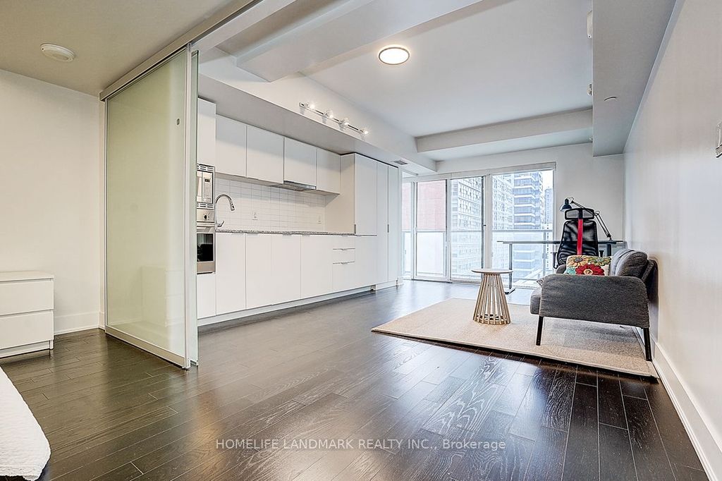 Photo of 955 BAY Street #1116, Toronto, ON M5S 0C6 (MLS # C13107956)