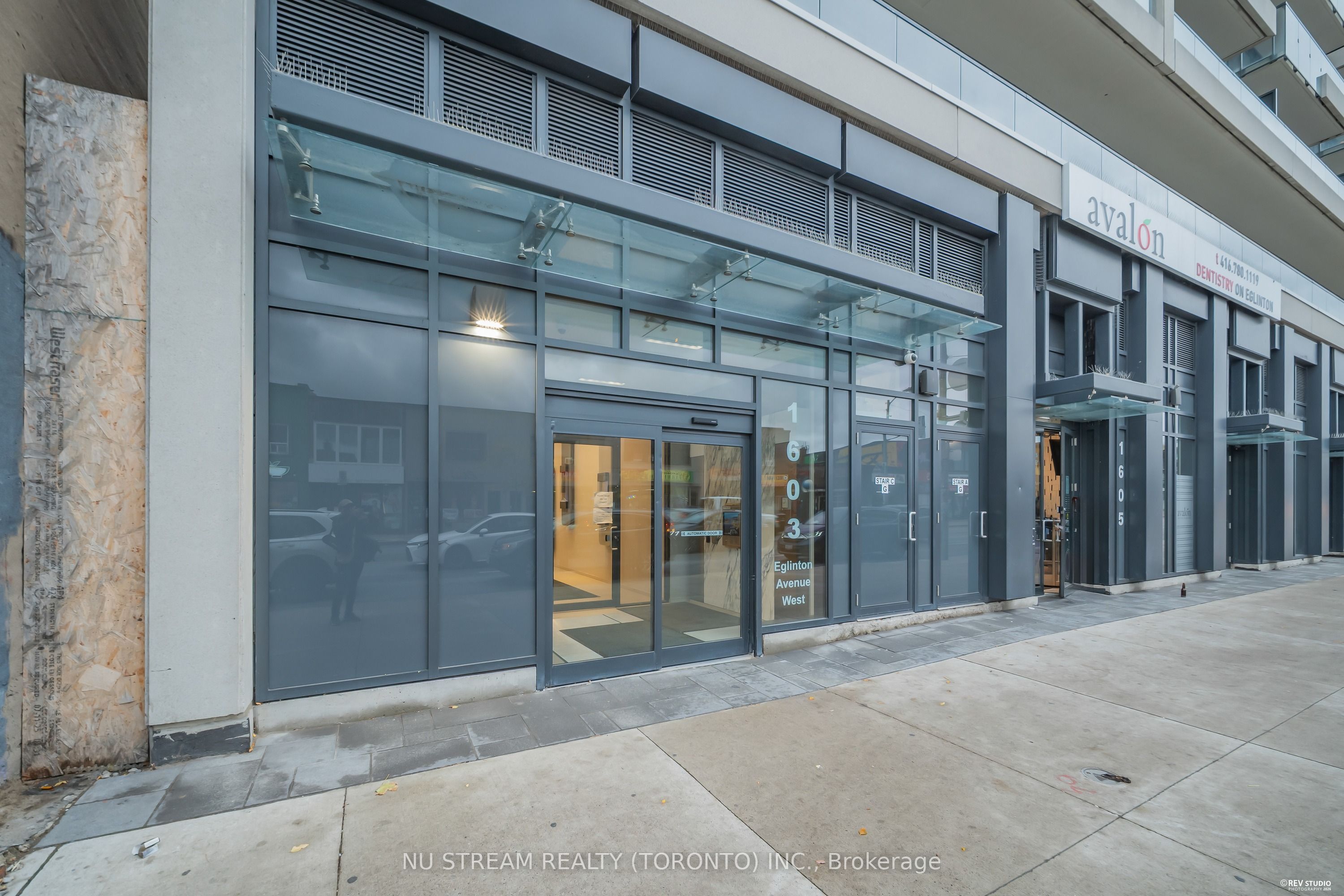 1603 Eglinton Avenue W 810