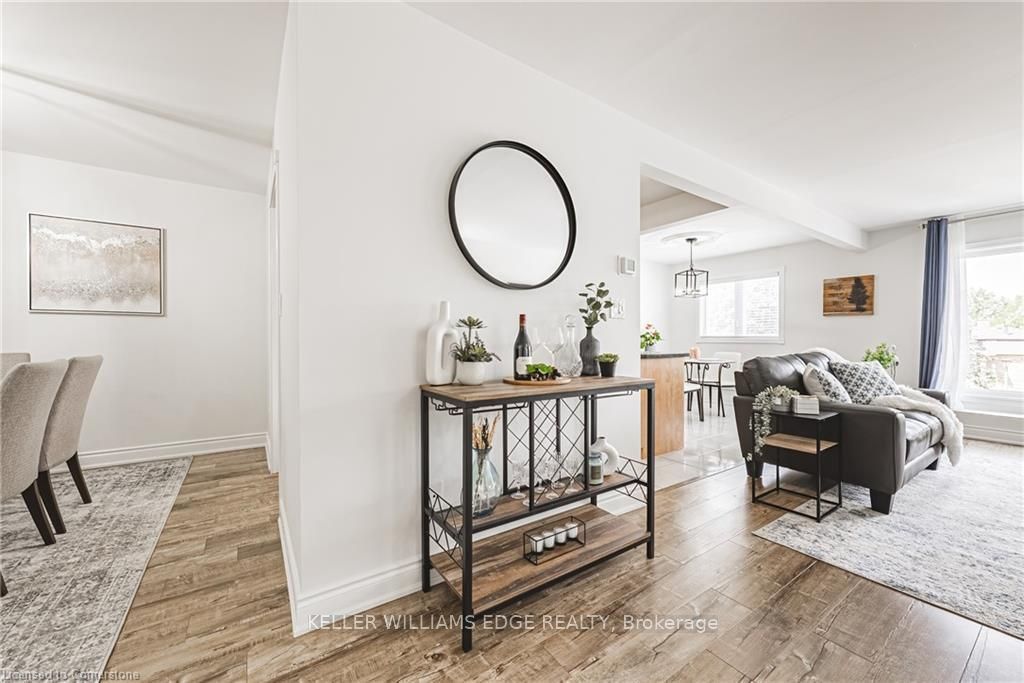 Photo of 3050 Pinemeadow Drive #30, Burlington, ON L7M 3X5 (MLS # W12657844)