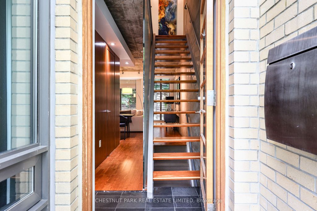 Photo of 271 Mutual Street, Toronto, ON M4Y 1X6 (MLS # C13535074)
