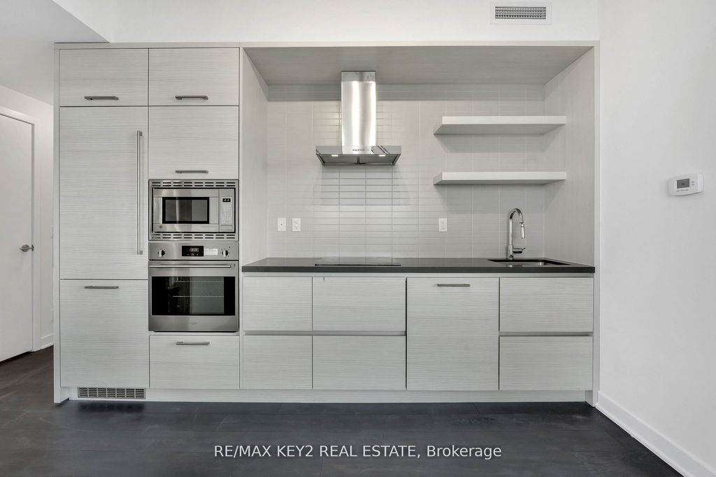 Photo of 2221 Yonge Street #3402, Toronto, ON M4S 0B8 (MLS # C12946518)