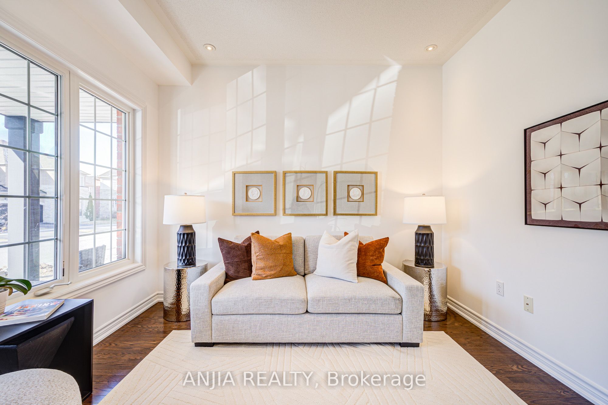2 Beebe Crescent