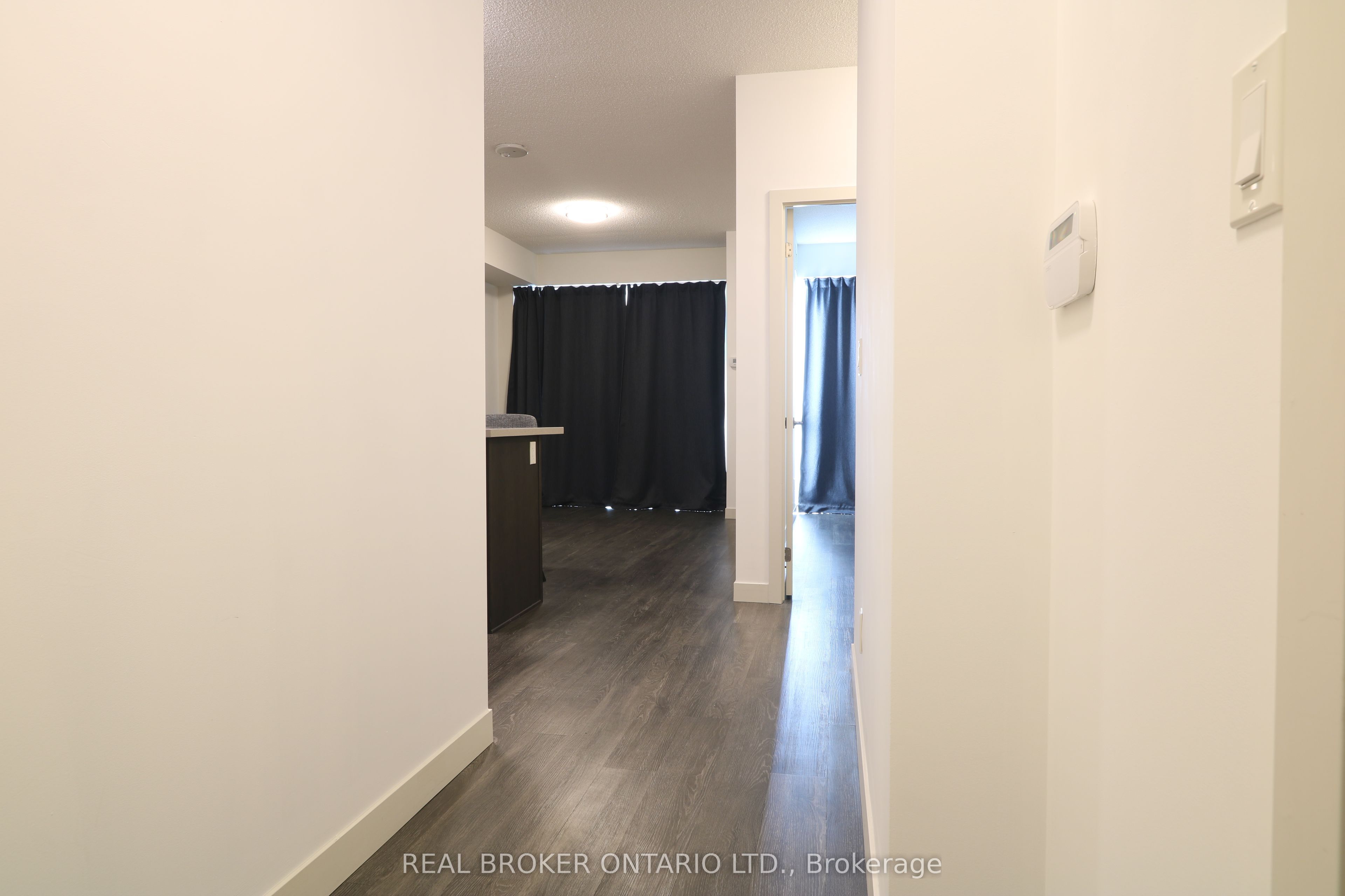 2093 Fairview Street 1006