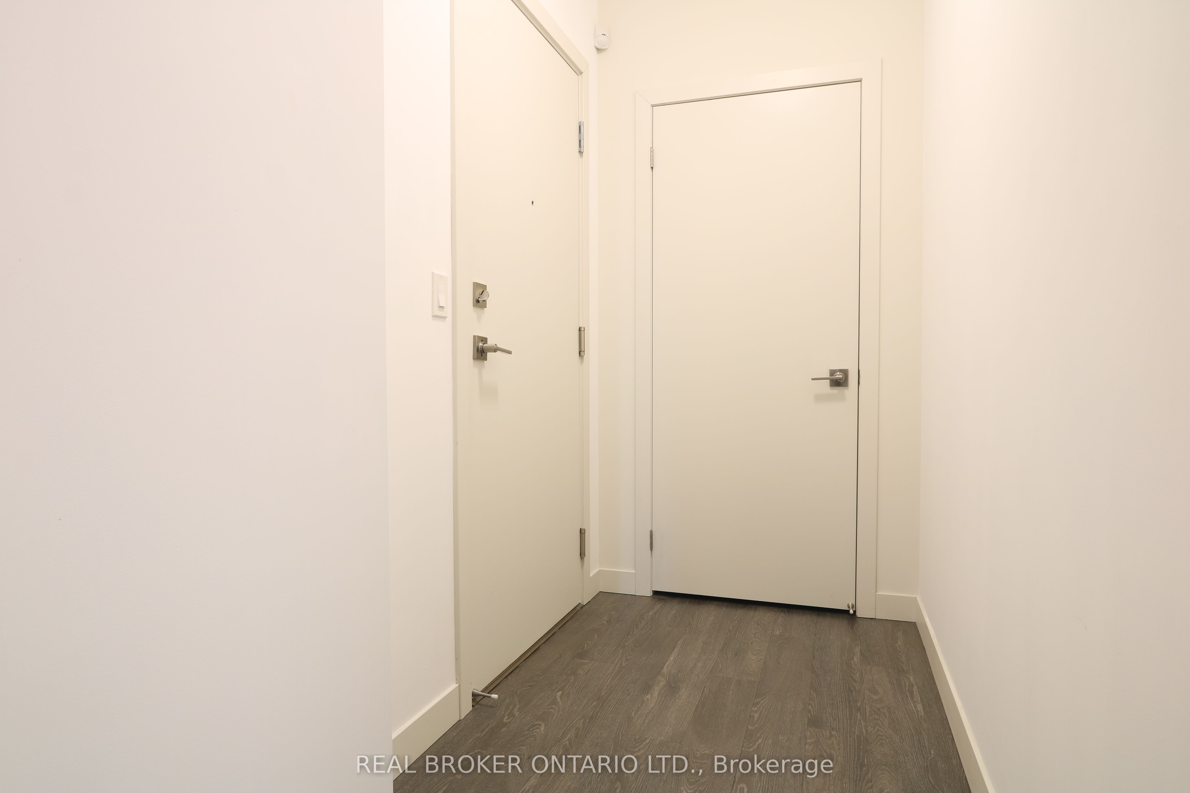 2093 Fairview Street 1006