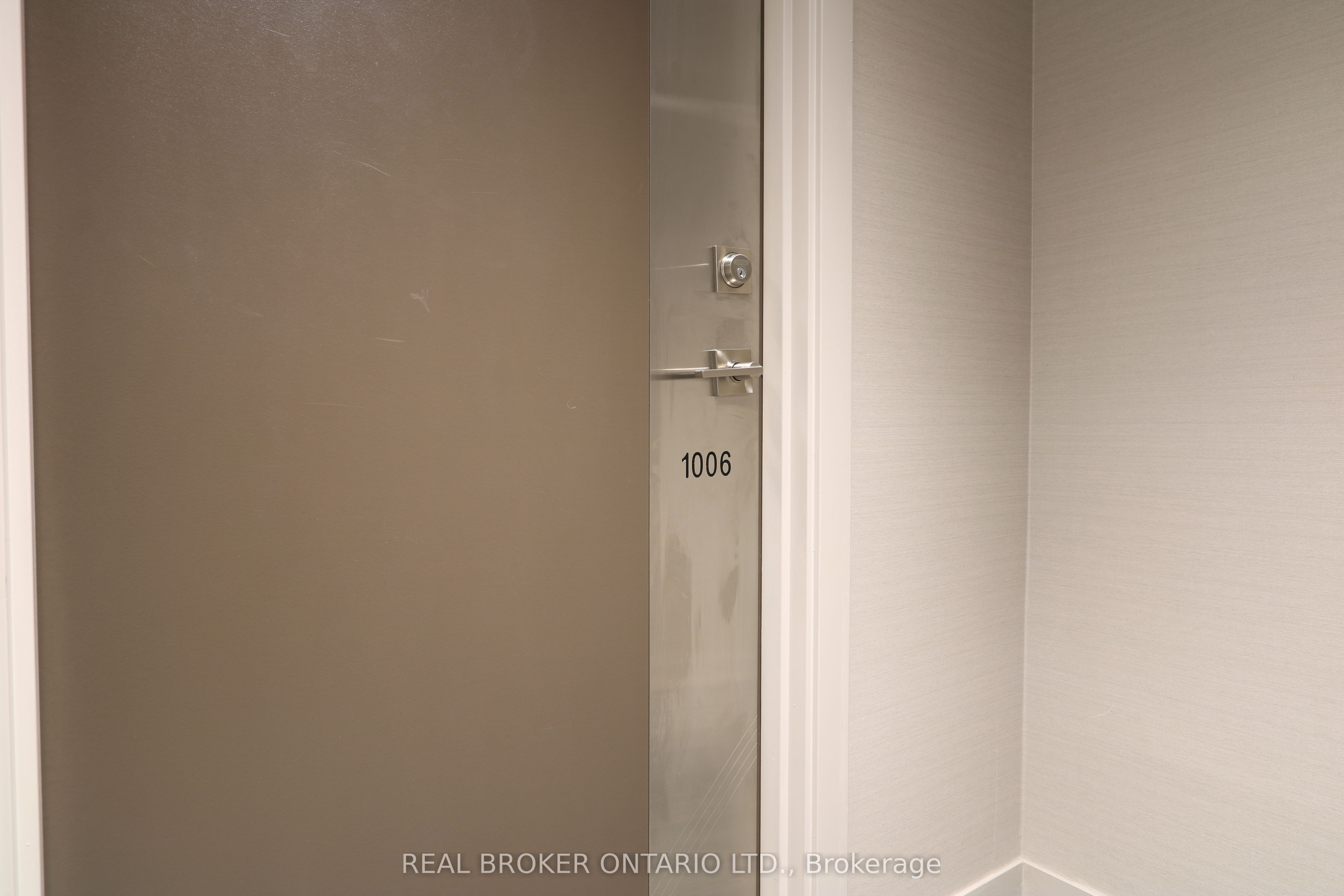 2093 Fairview Street 1006