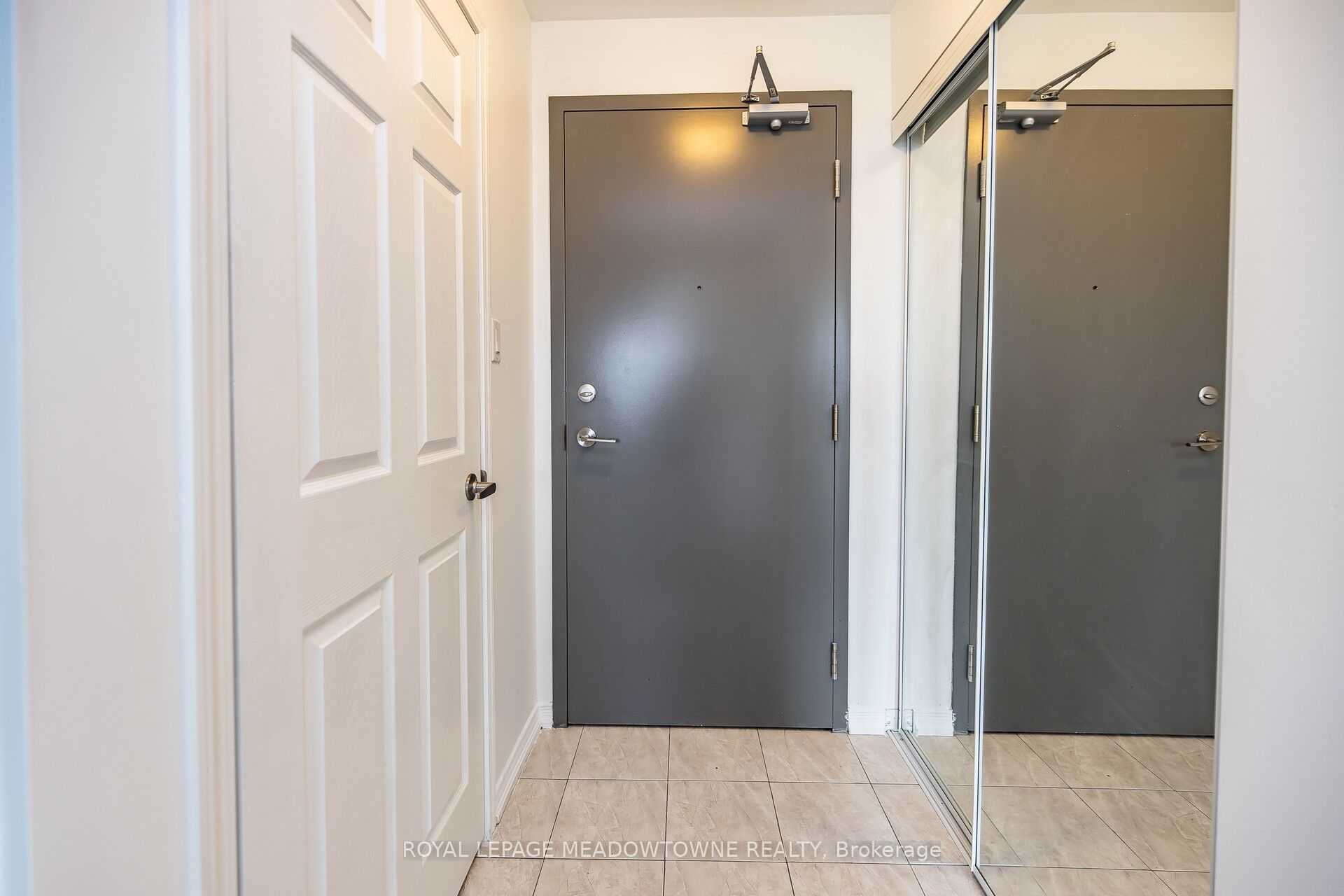 50 Sky Harbour Drive 407