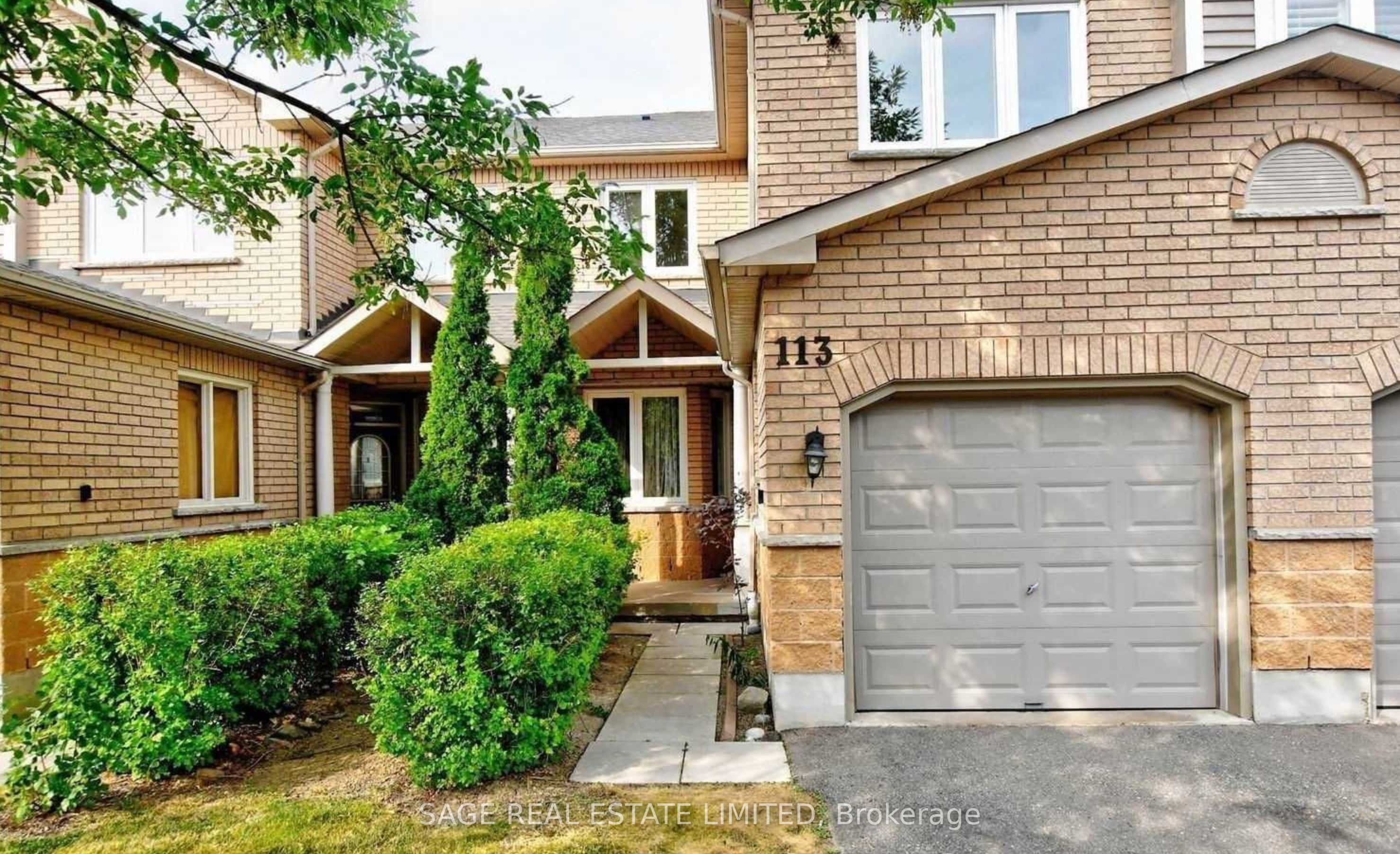 833 Scollard Court E 113