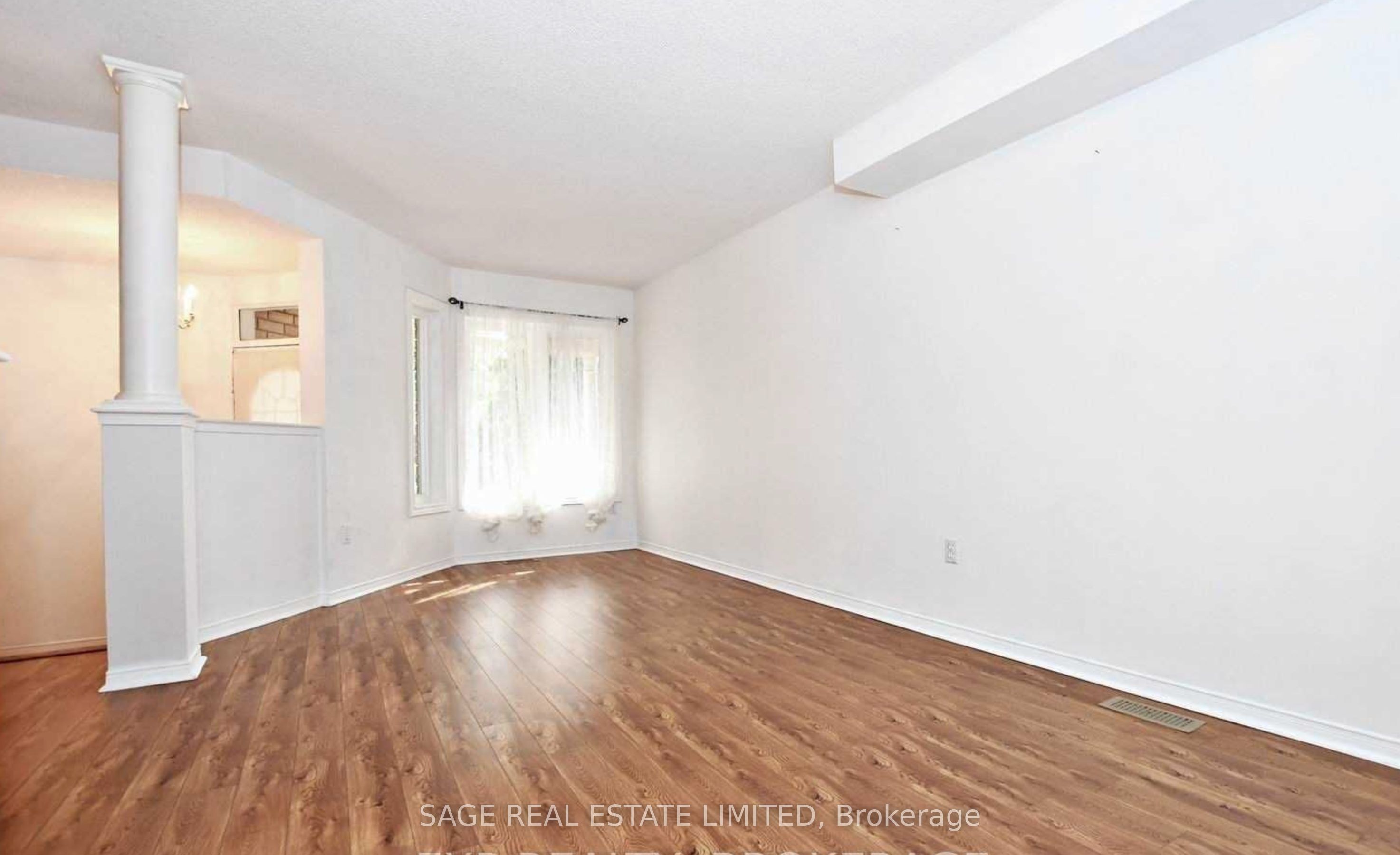 833 Scollard Court E 113