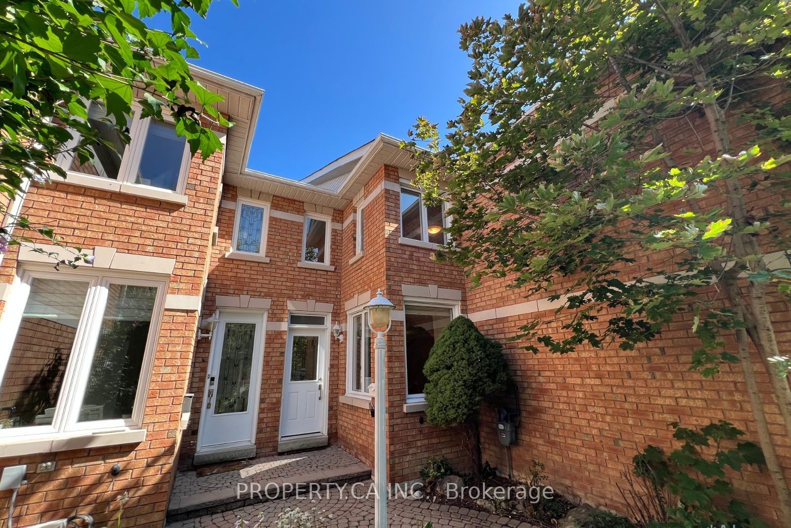 32 Brownstone Circle