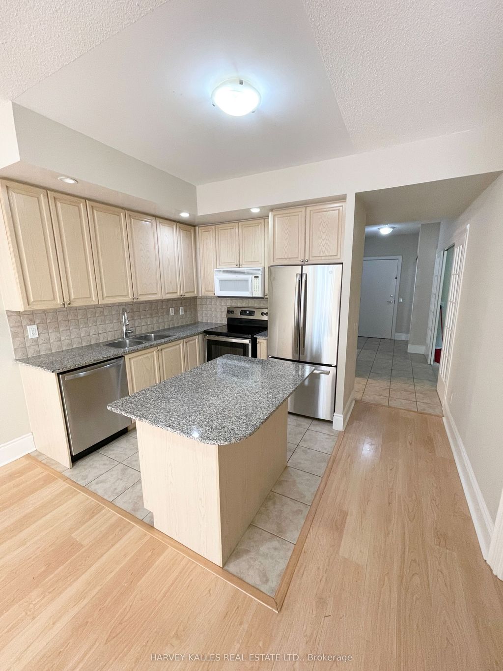 Photo of 5233 Dundas Street W #316, Toronto, ON M9B 6M1 (MLS # W12764100)