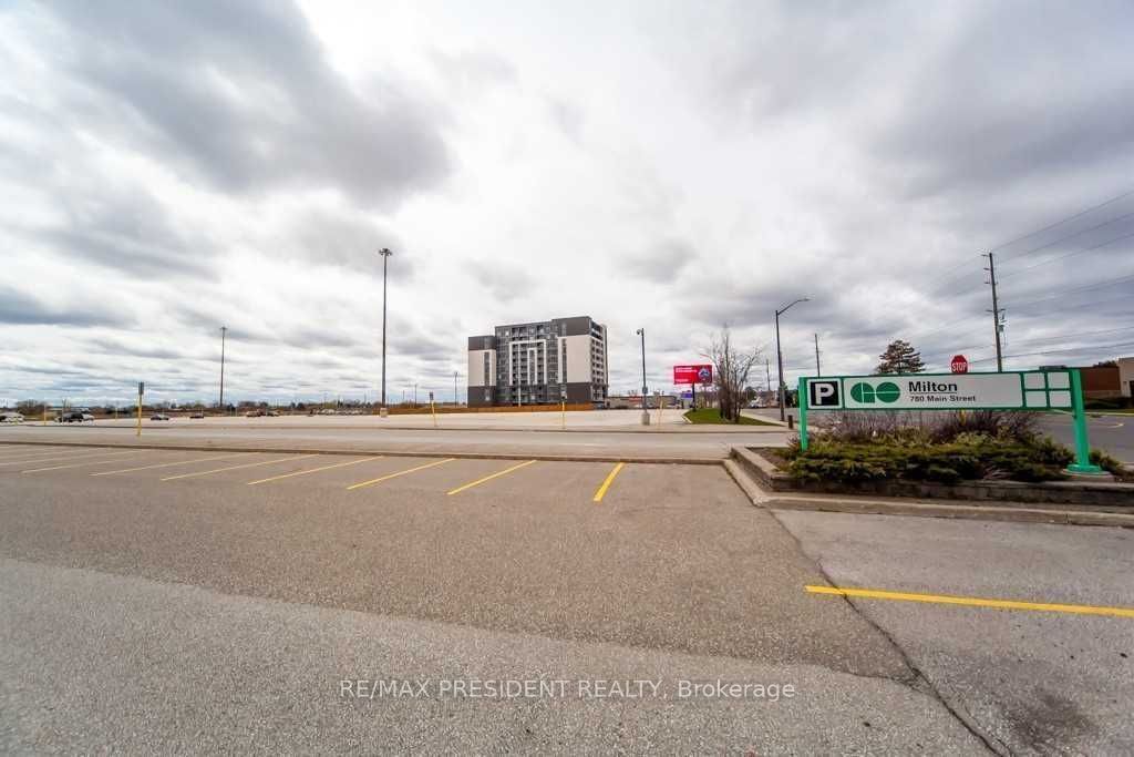 716 Main Street E 303