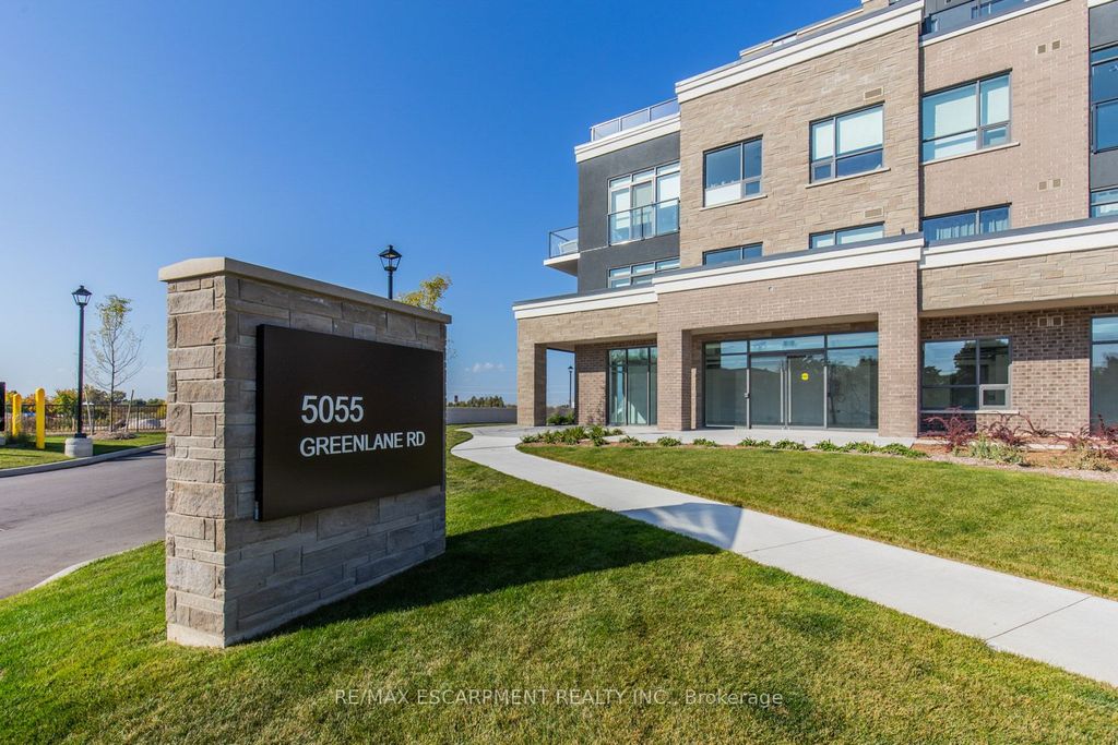 Photo of 5055 Greenlane Road #611, Lincoln, ON L0R 1B3 (MLS # X13065964)