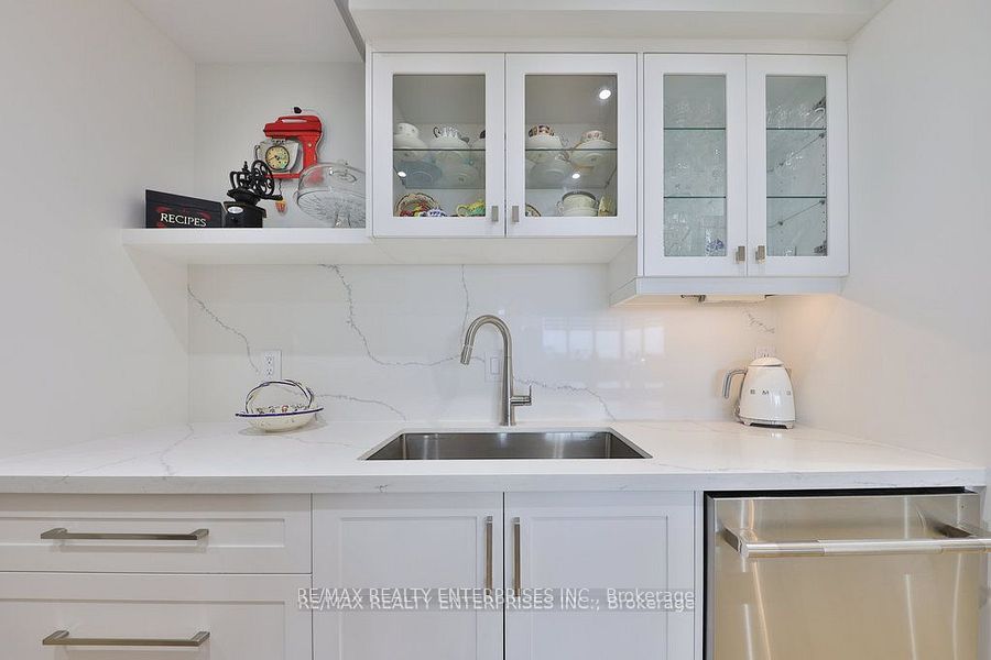 1333 Bloor Street 606