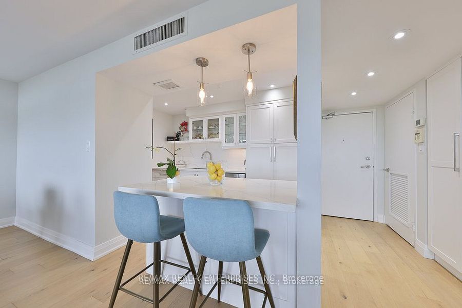 1333 Bloor Street 606