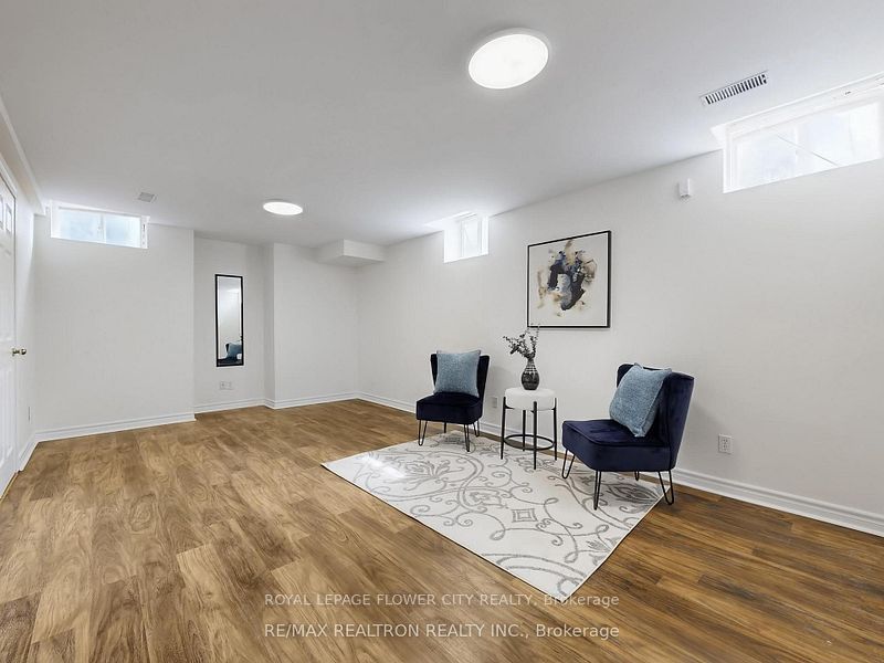 60 Colombo Crescent Basement