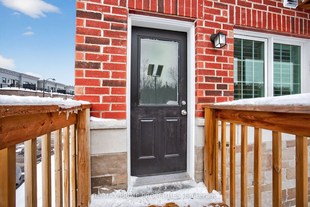 Photo of 106 Lyall Stokes Circle, East Gwillimbury, ON L0G 1M0 (MLS # N12788124)