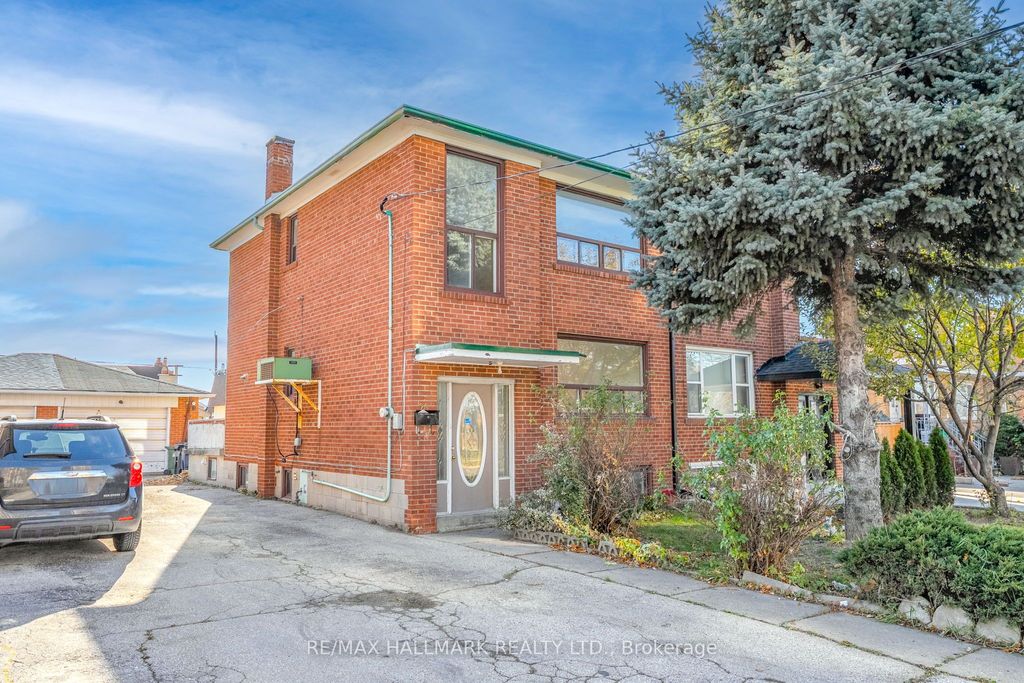 Photo of 25 Falstaff Avenue, Toronto, ON M6L 2C6 (MLS # W12573274)