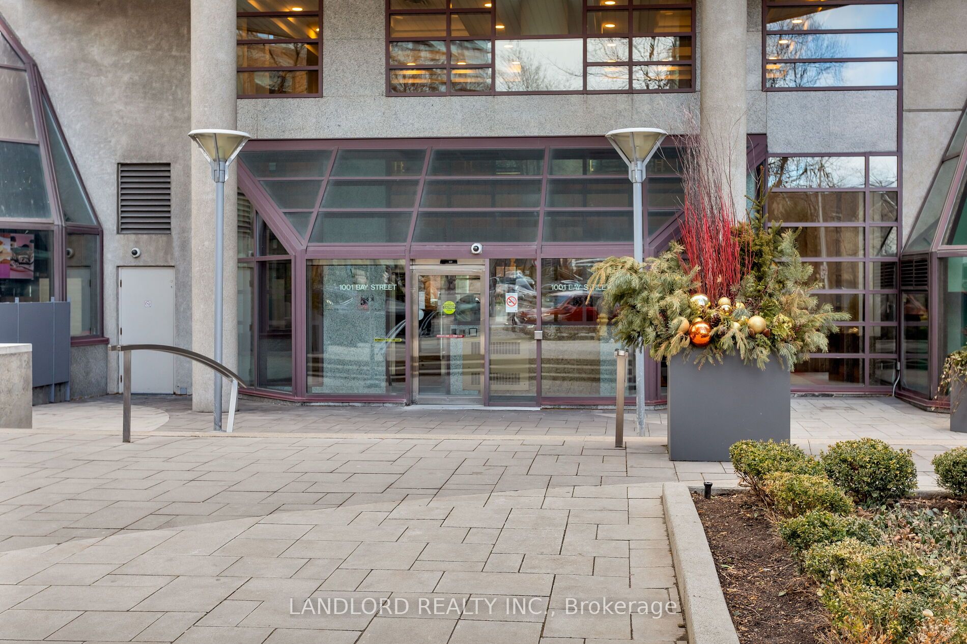 1001 Bay Street 1202