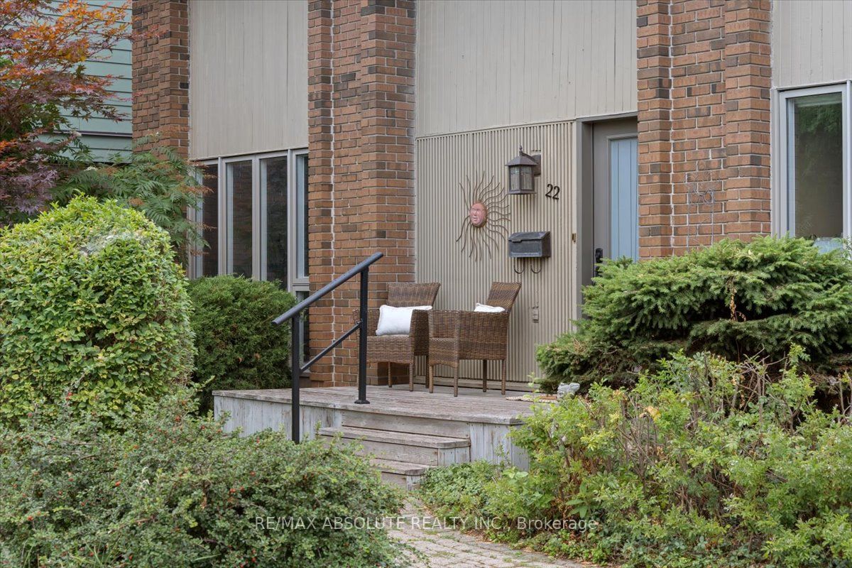 22 Banting Crescent
