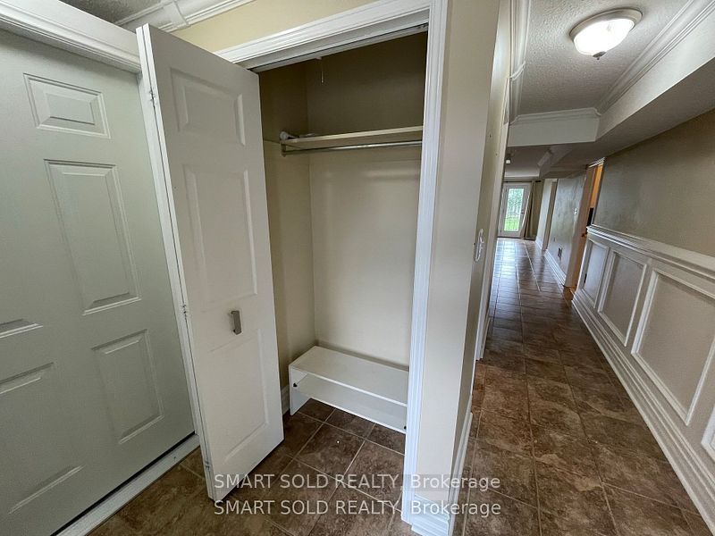 1575 Corkstone Glade