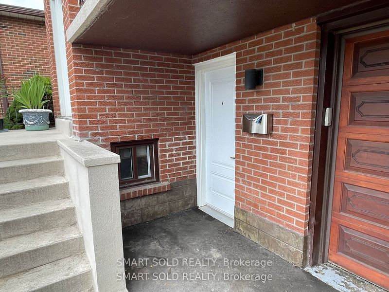 1575 Corkstone Glade