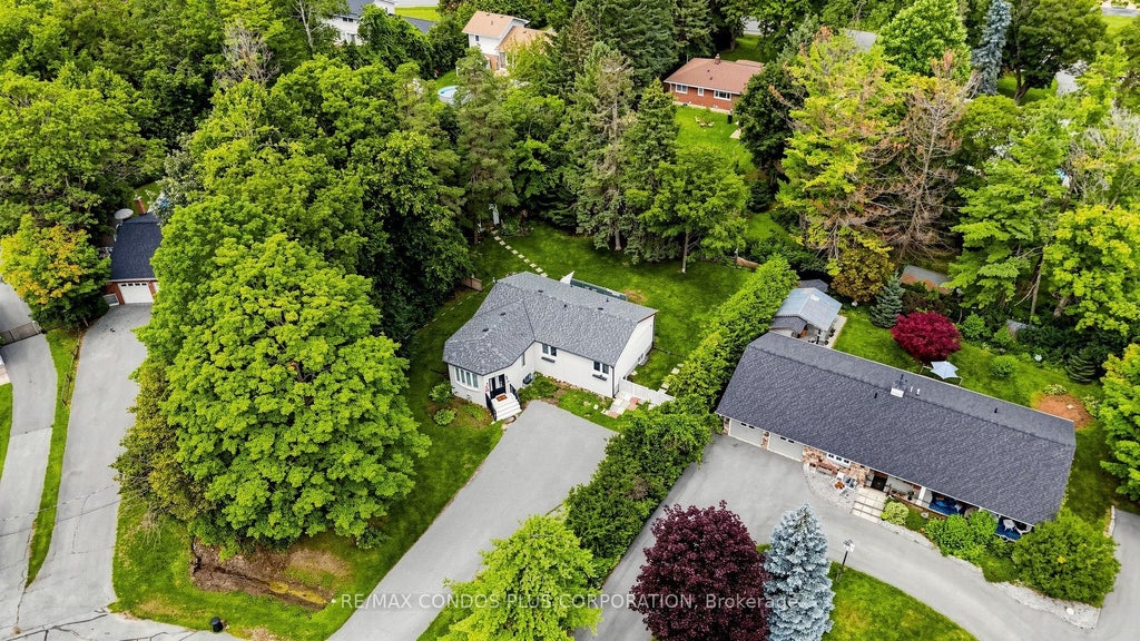 Photo of 20 Southwood Crescent, Georgina, ON L0E 1R0 (MLS # N13627430)