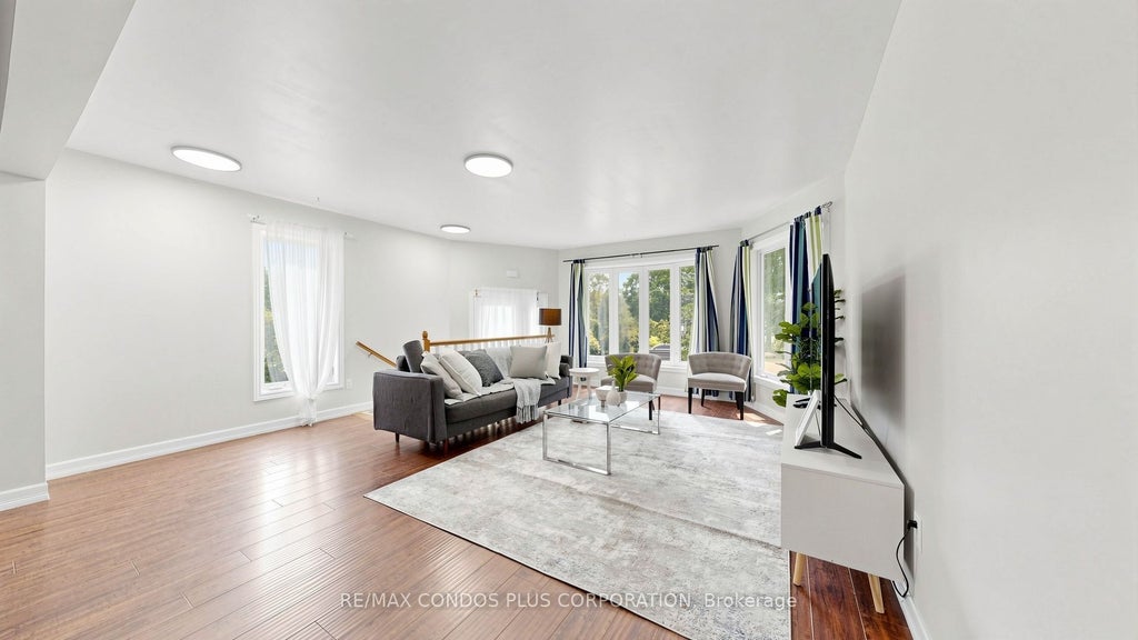 Photo of 20 Southwood Crescent, Georgina, ON L0E 1R0 (MLS # N13627430)