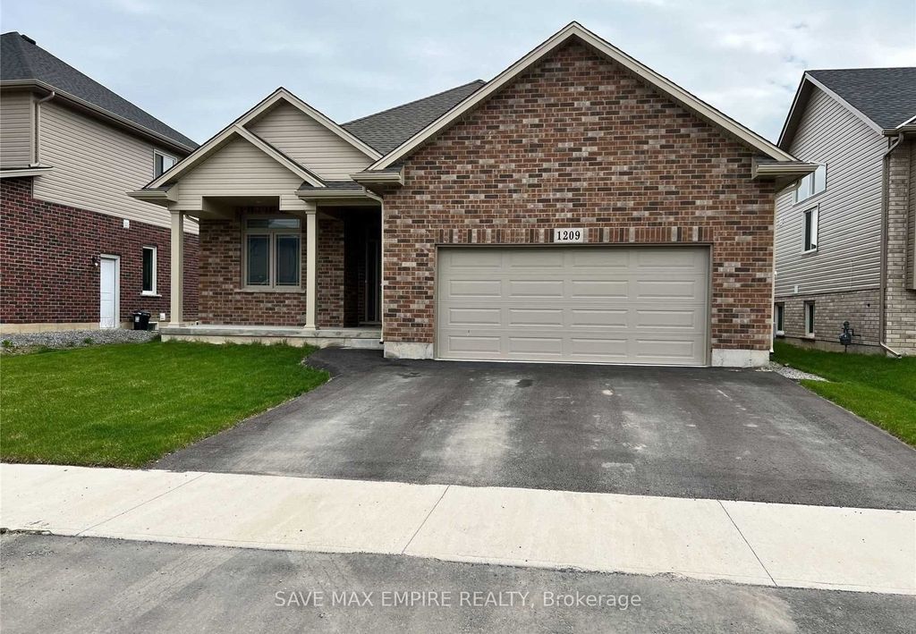 Photo of 1209 Uppers Lane, Thorold, ON L2V 0H1 (MLS # X12906596)