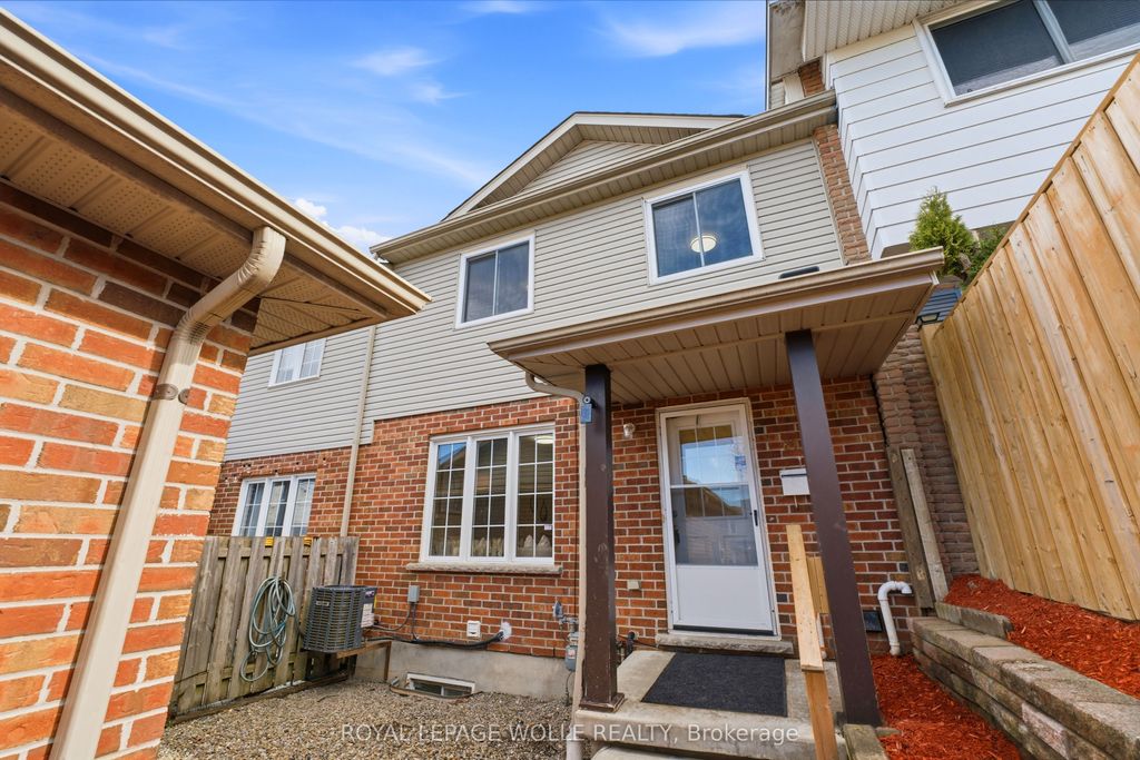 Photo of 87 Ralgreen Crescent, Waterloo, ON N2M 1V1 (MLS # X13112062)