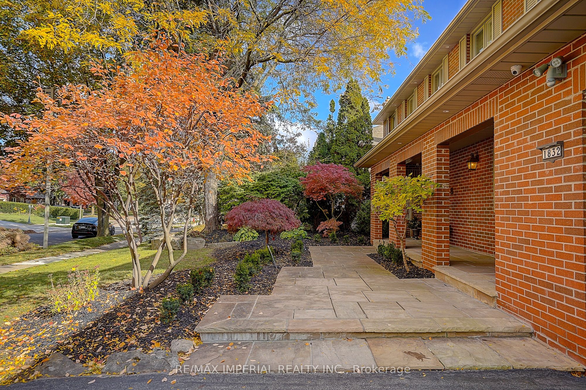 1832 Pine Siskin Court