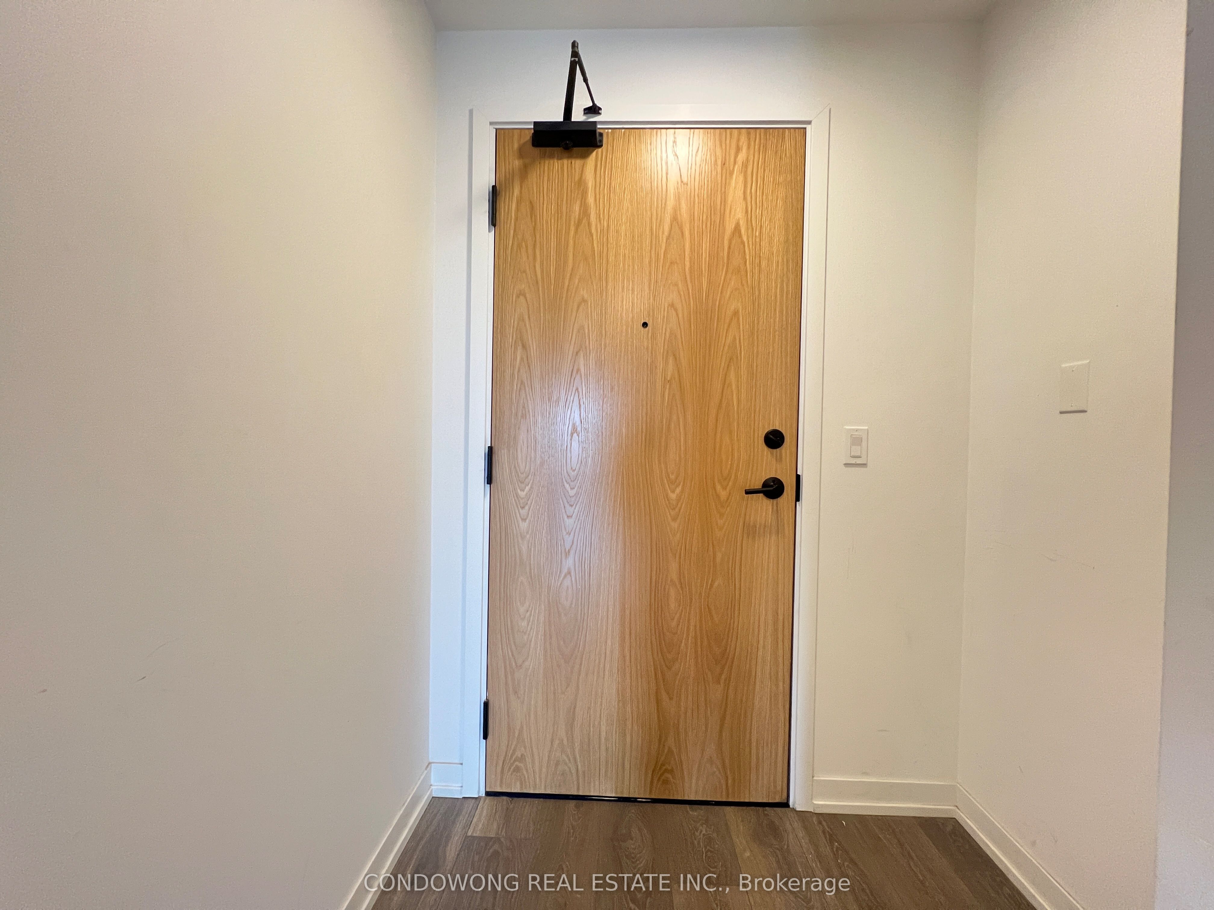 8 Beverley Glen Boulevard 1202