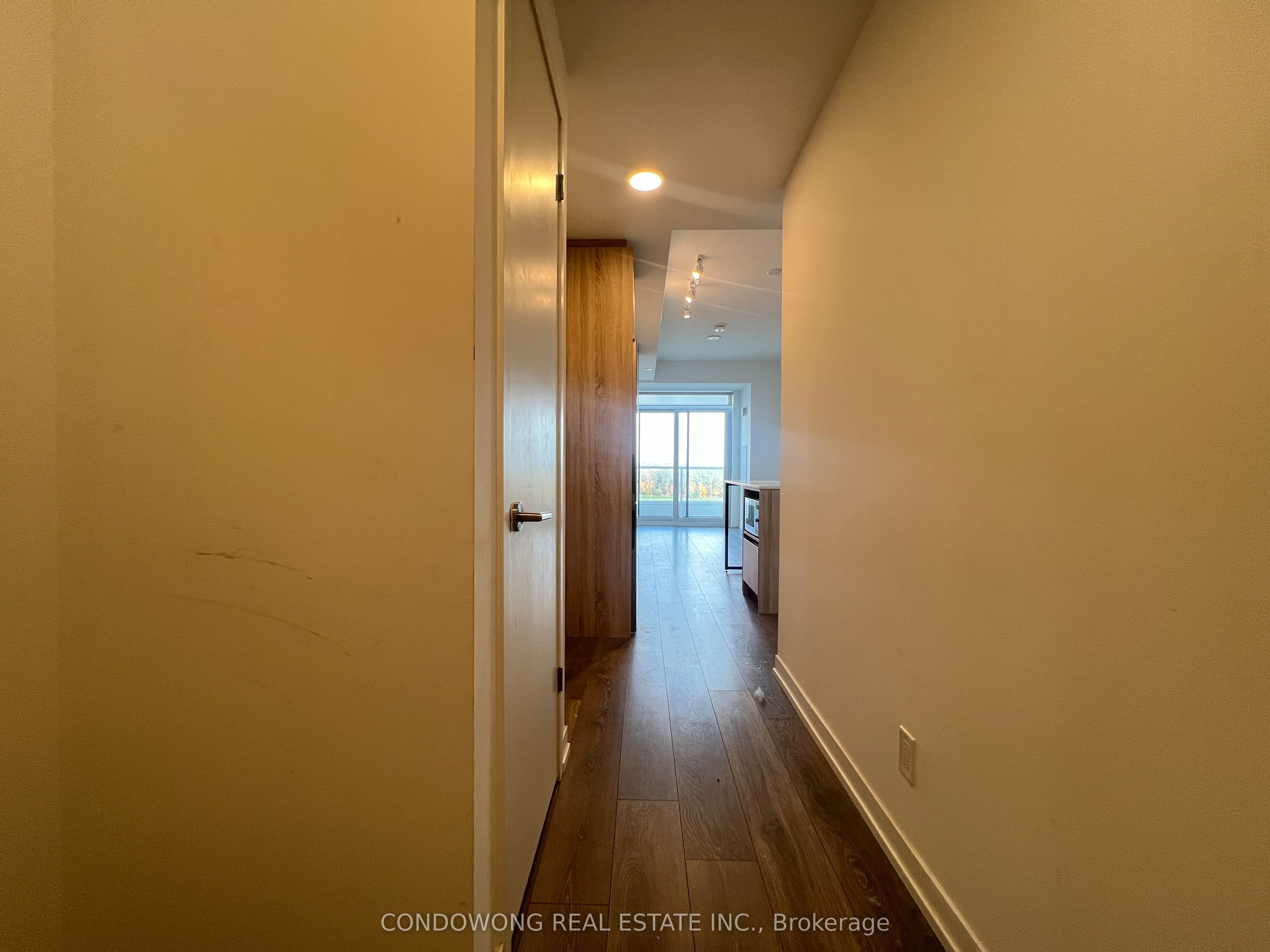 8 Beverley Glen Boulevard 1202