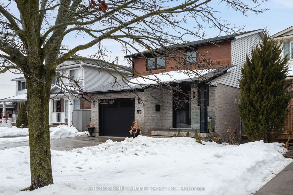 Photo of 30 BUCHANAN Crescent, Thorold, ON L2V 4M5 (MLS # X12807100)