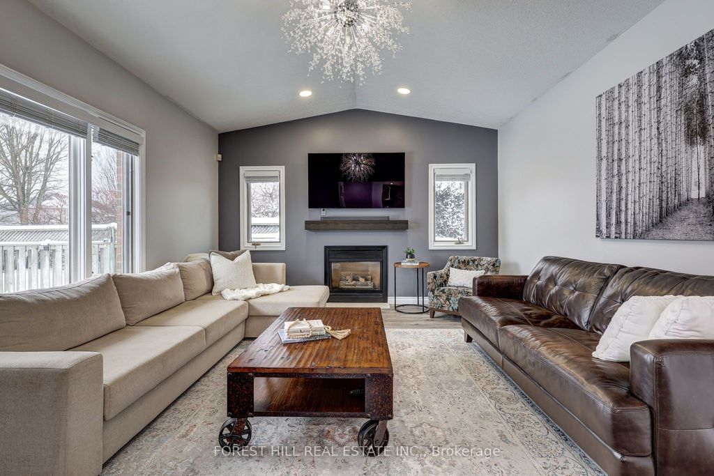 Photo of 14 Cobblestone Road, London East, ON N5Y 5M6 (MLS # X12710312)