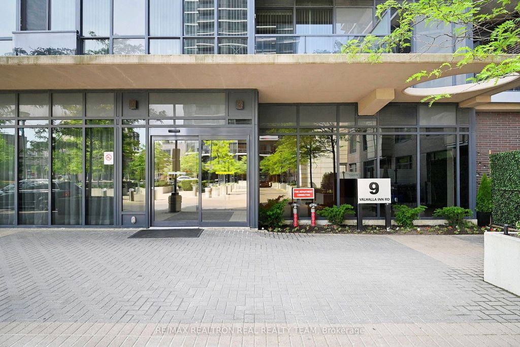 Photo of 9 Valhalla Inn Road #706, Toronto, ON M9B 1S9 (MLS # W12617262)