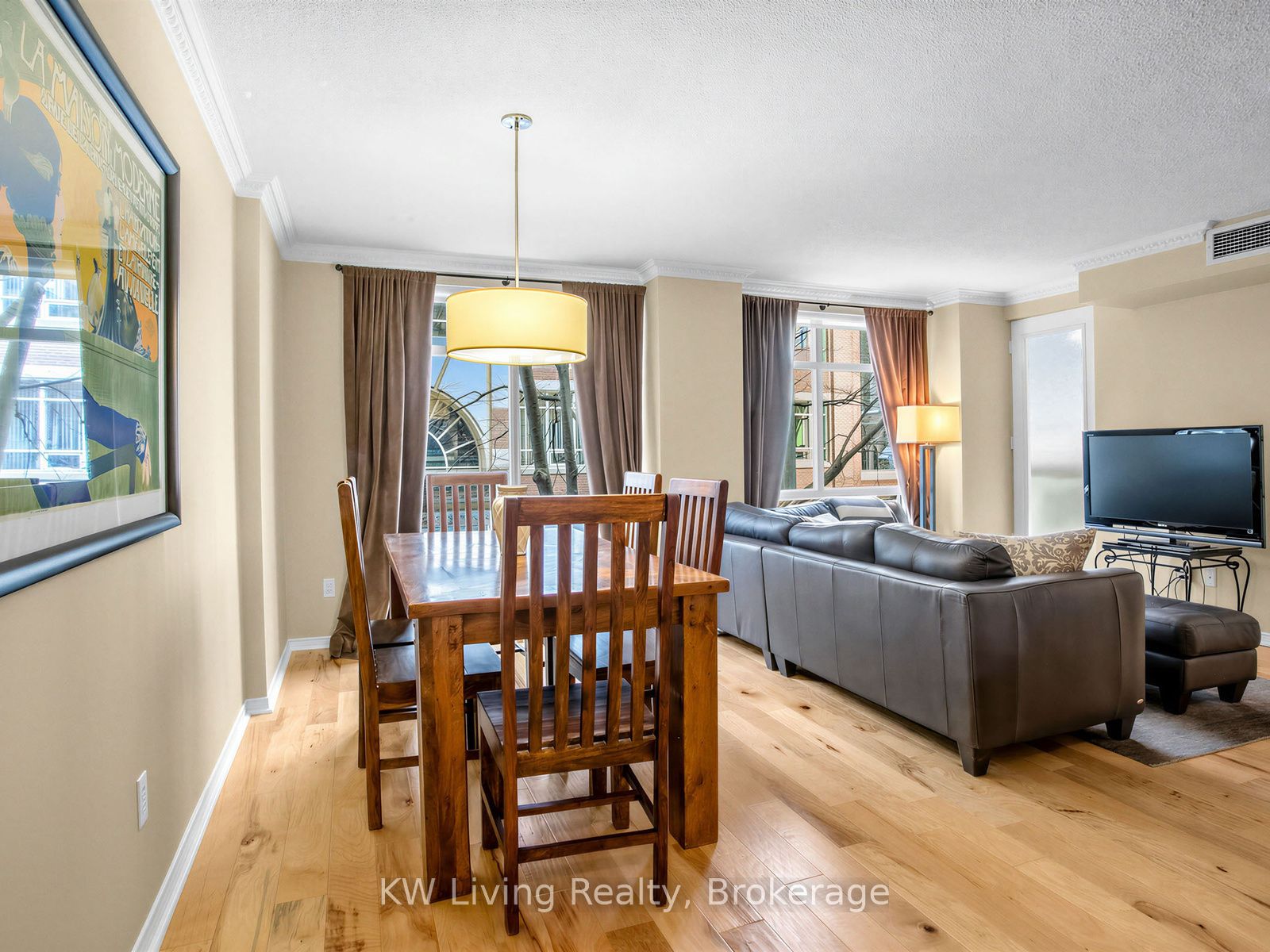 99 Hayden Street 208