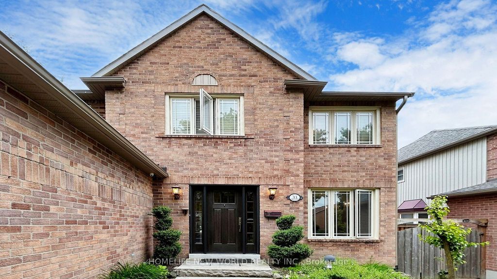 Photo of 33 Beatty Crescent, Aurora, ON L4G 5V3 (MLS # N13044052)