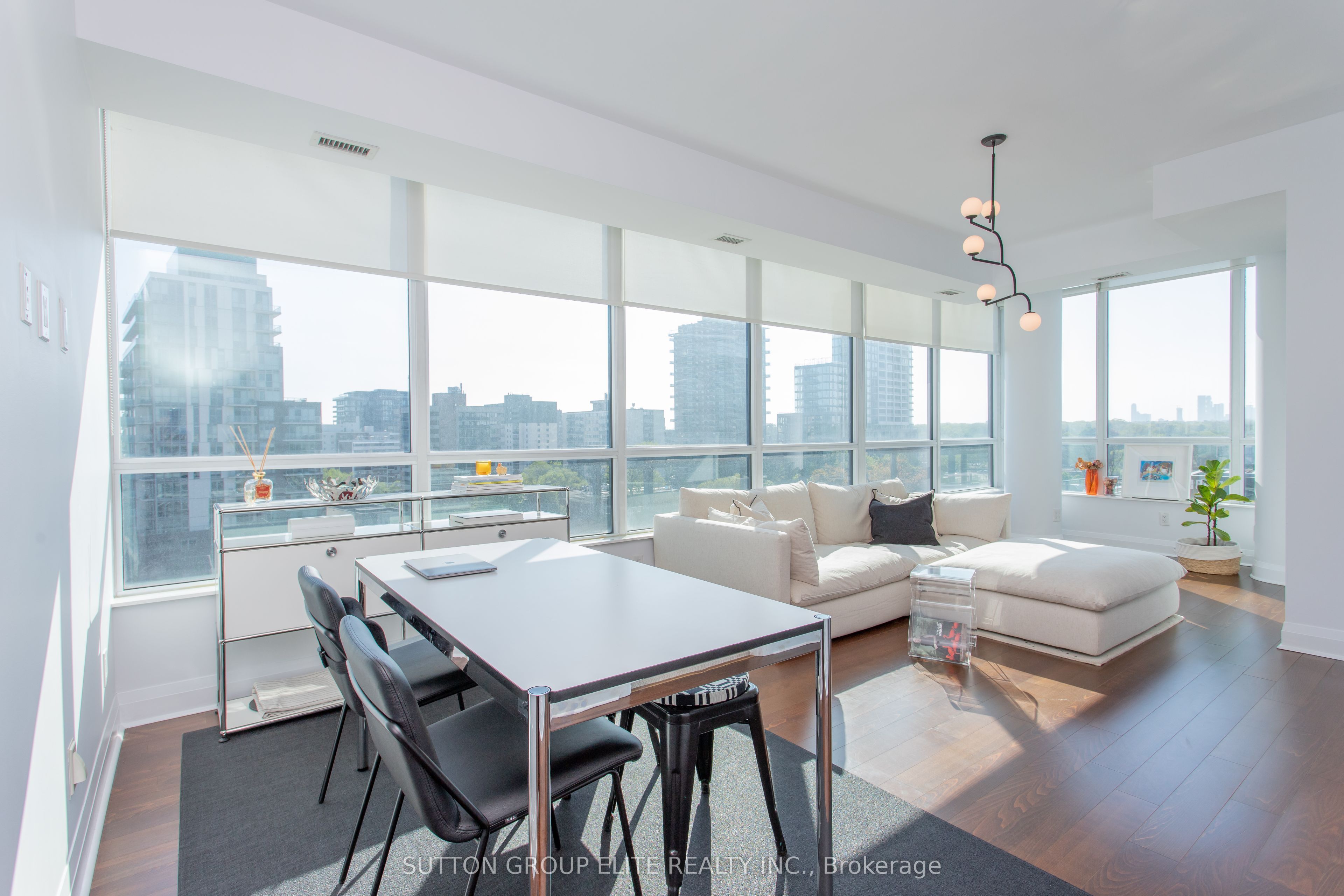 1 Hurontario Street 808