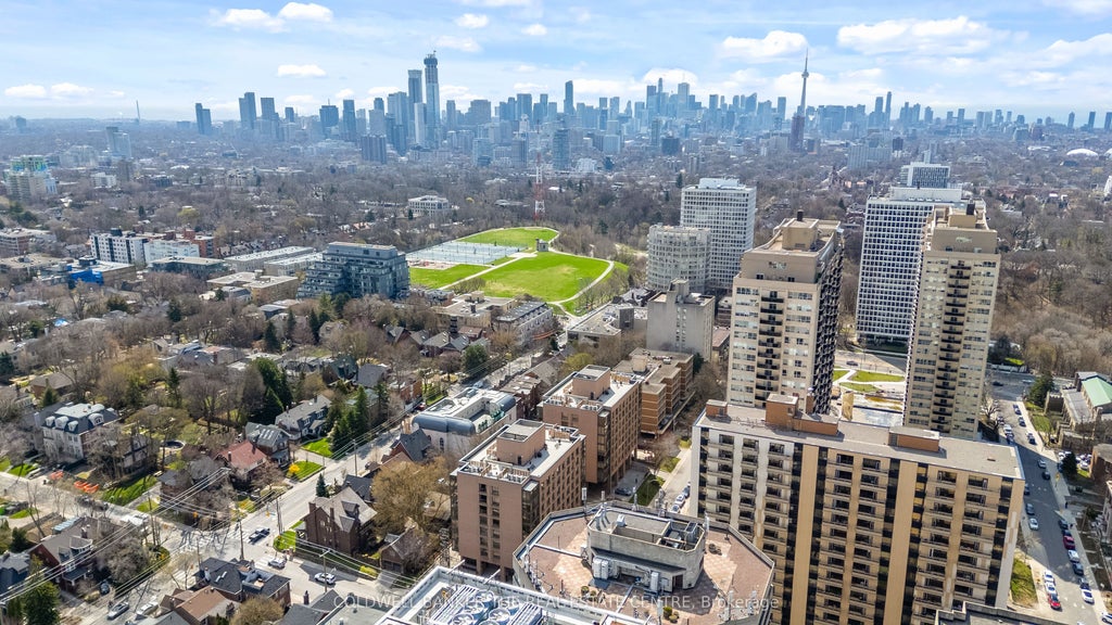 Photo of 447 Walmer Road #206, Toronto, ON M5P 2X9 (MLS # C13247672)